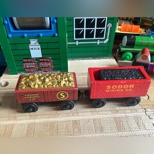 Rare Vintage Sodor Gold Car and Mining Car with Coal load Thomas Wooden Railway
